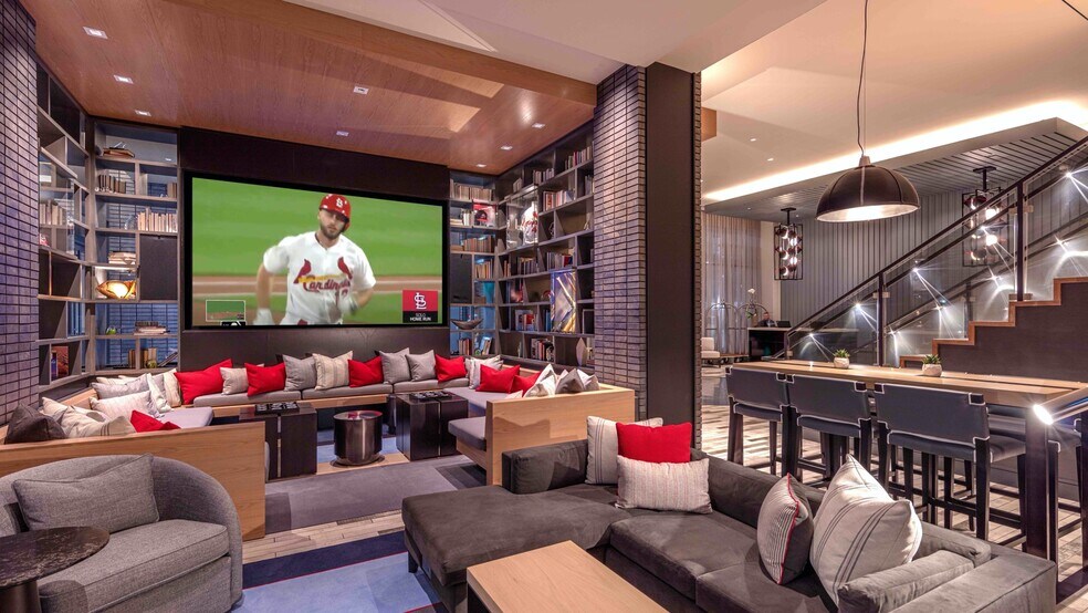 More Photos Of 601 S Clark St, Saint Louis Freestanding For Lease