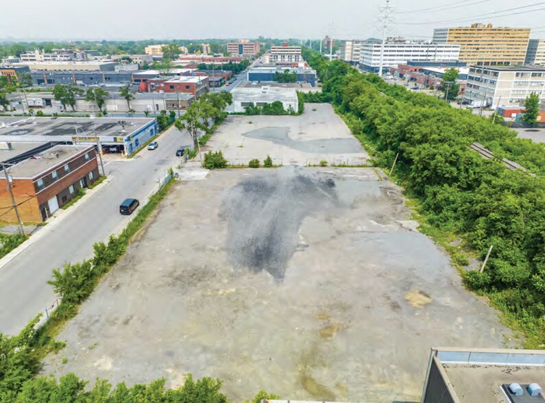More Photos Of Rue de Port-Royal Ouest, Montréal Land For Sale