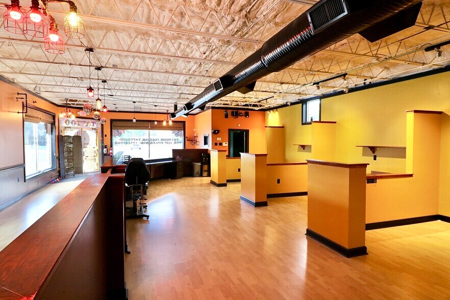 More Photos Of 1467 George Washington Memorial Hwy, Gloucester Point Freestanding For Sale