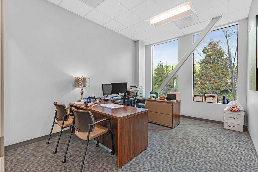 More Photos Of 41111 Mission Blvd, Fremont Office For Lease
