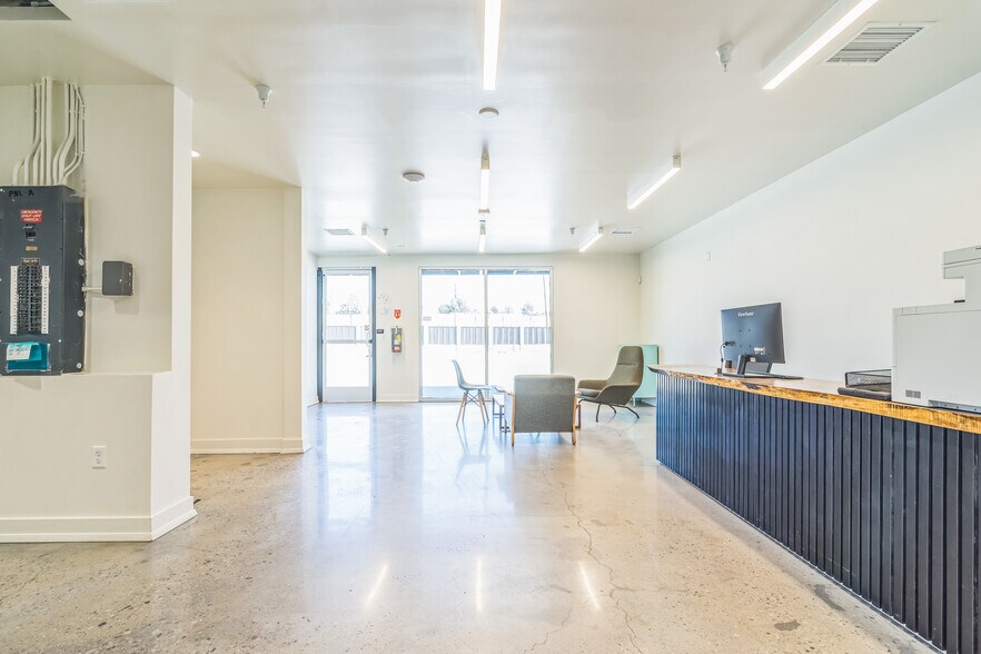More Photos Of 8563-8579 San Fernando Rd, Sun Valley Land For Lease