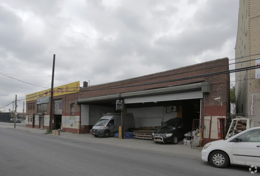 More Photos Of 46-45 Metropolitan Ave, Ridgewood Warehouse For Lease