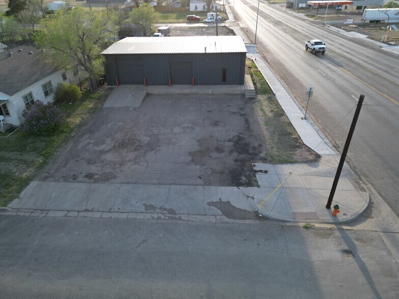 More Photos Of 1207 Alcock St, Pampa Flex For Sale