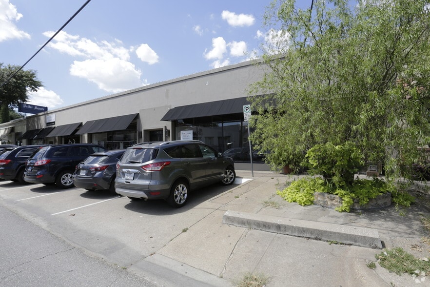 Primary Photo Of 2923 N Henderson Ave, Dallas Storefront For Lease