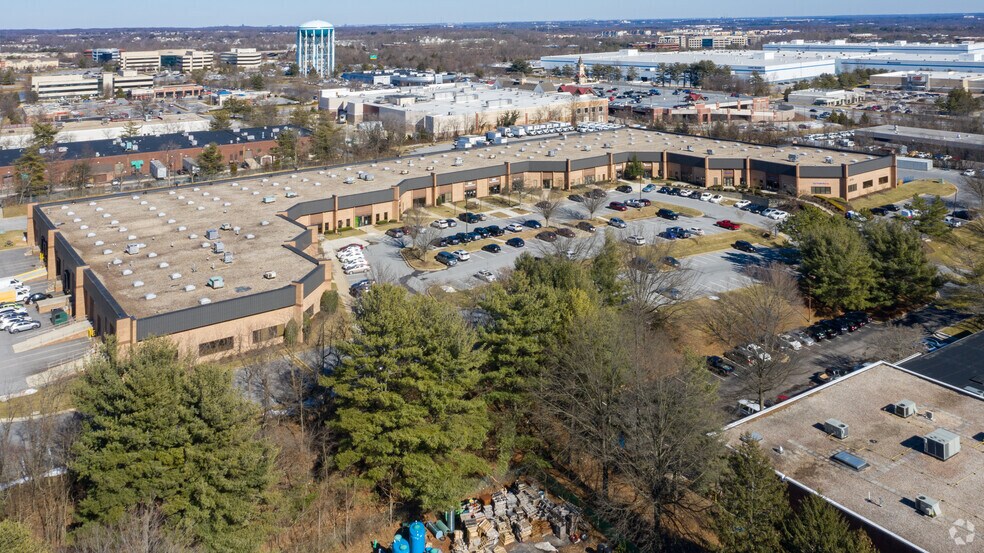 More Photos Of 6770 Oak Hall Ln, Columbia Light Manufacturing For Lease