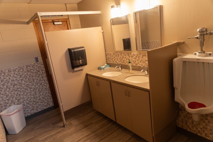 More Photos Of 381 H St, Hampton Religious Facility For Sale