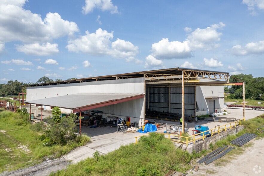 Primary Photo Of 5960 W Jones Ave, Zellwood Warehouse For Lease