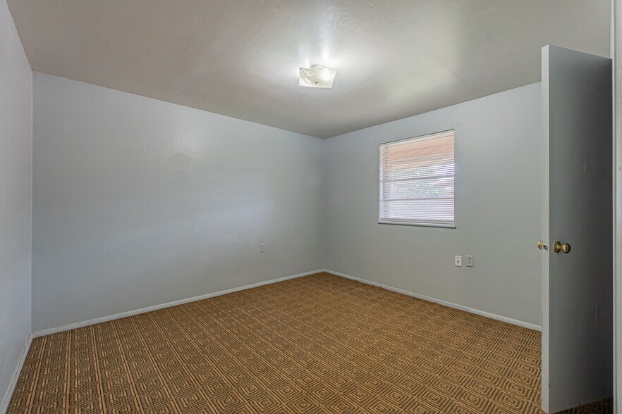 More Photos Of 3136 SW 59th St, Oklahoma City Apartments For Sale