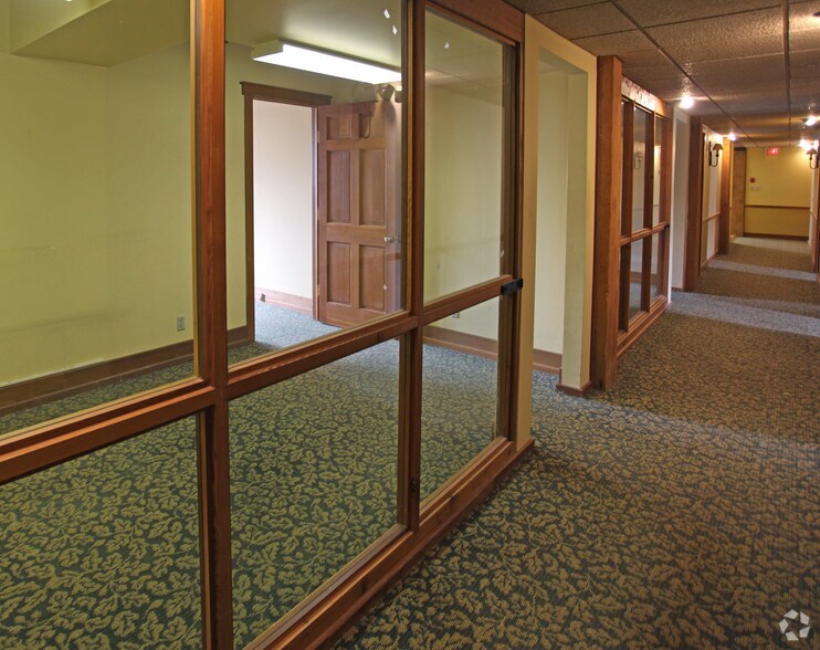 More Photos Of 10 Hale St, Charleston Loft Creative Space For Sale