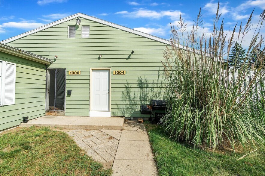 Primary Photo Of , Lansing Multifamily For Sale