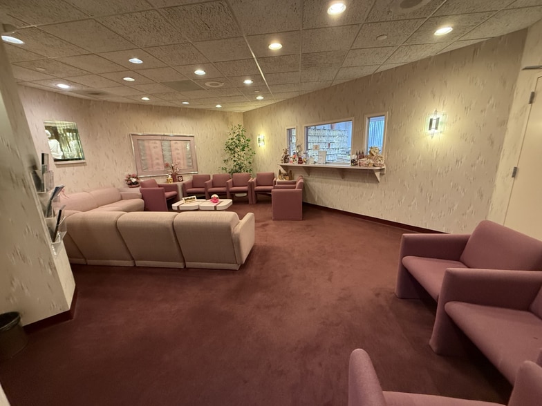 More Photos Of 1553 State Route 27, Somerset Medical For Sale