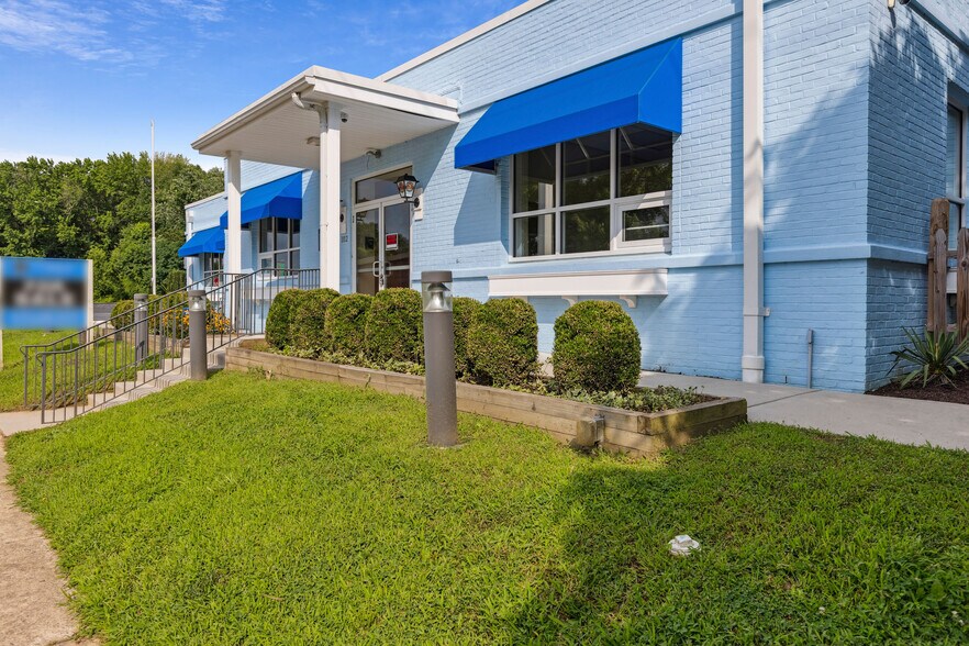 More Photos Of 102 N Rogers St, Aberdeen Restaurant For Lease