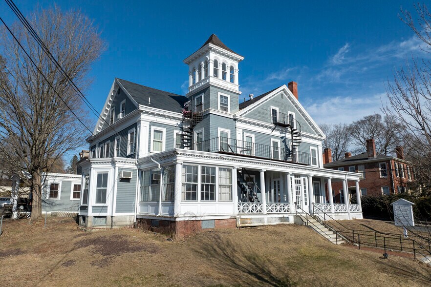 More Photos Of 86 Summer St, Haverhill Apartments For Lease