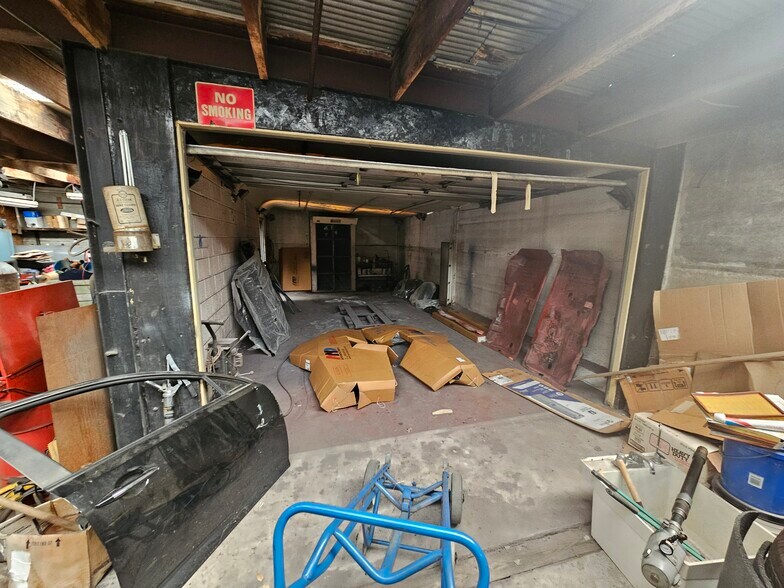 More Photos Of 1737 S Burlington Rd, Bridgeton Flex For Sale