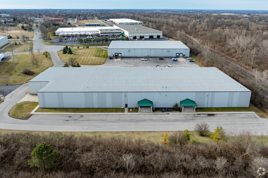 More Photos Of 31 Hunter Pl, Bellefontaine Warehouse For Lease
