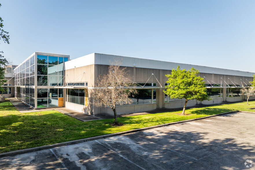 Primary Photo Of 5800 N Course Dr, Houston Office For Sale