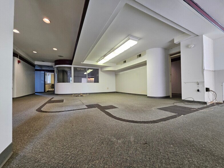 More Photos Of 1600 Lehigh Pky E, Allentown Multifamily For Sale