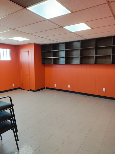 More Photos Of 570 Oleander Rd, Palm Springs Manufacturing For Lease