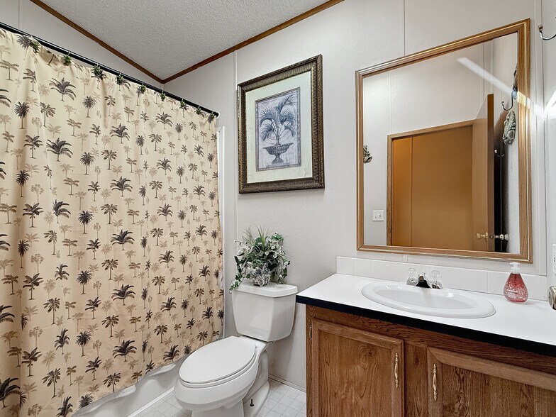 More Photos Of 5955 Sawmill Mesa Rd, Delta Specialty For Sale