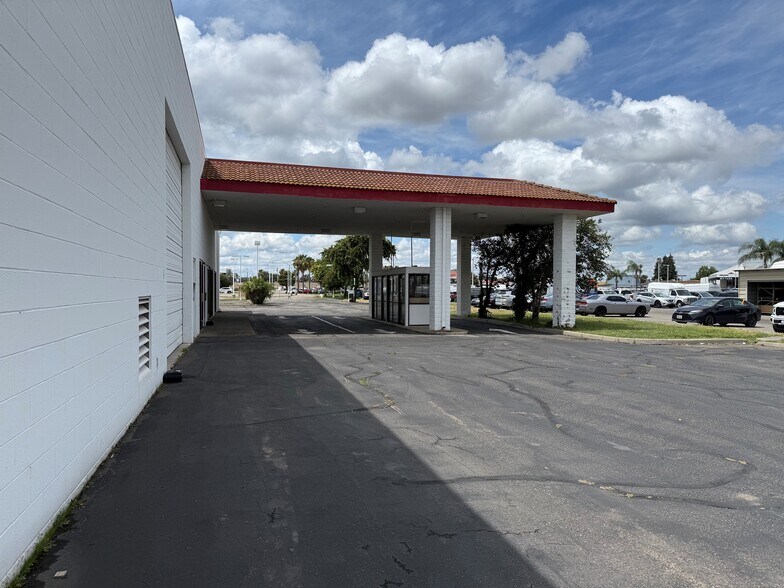 More Photos Of 3190 Auto Center Cir, Stockton Auto Dealership For Sale