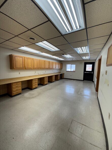 More Photos Of 407 Porter Ave, Scottdale Industrial For Sale