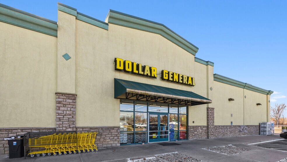 More Photos Of 1740 E Broad St, Milliken Freestanding For Sale