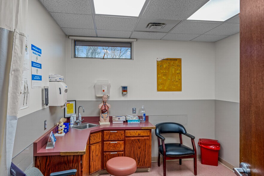 More Photos Of 15239 AL Highway 68, Crossville Medical For Sale