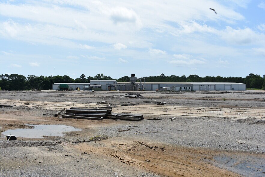 More Photos Of 79 Pioneer Ln, Selma Industrial For Sale