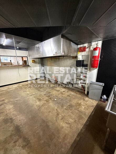 More Photos Of 519 Broad St, Gadsden Storefront For Lease