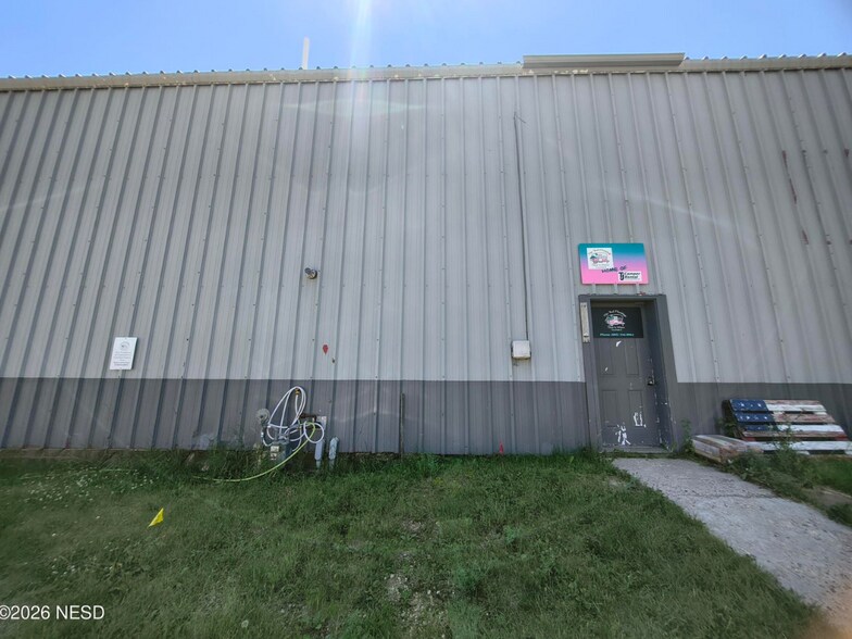 More Photos Of 123 W 5th Ave, Webster Warehouse For Sale