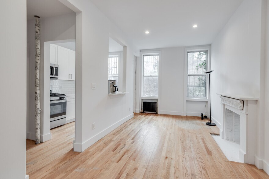 More Photos Of 272 Smith St, Brooklyn Apartments For Sale