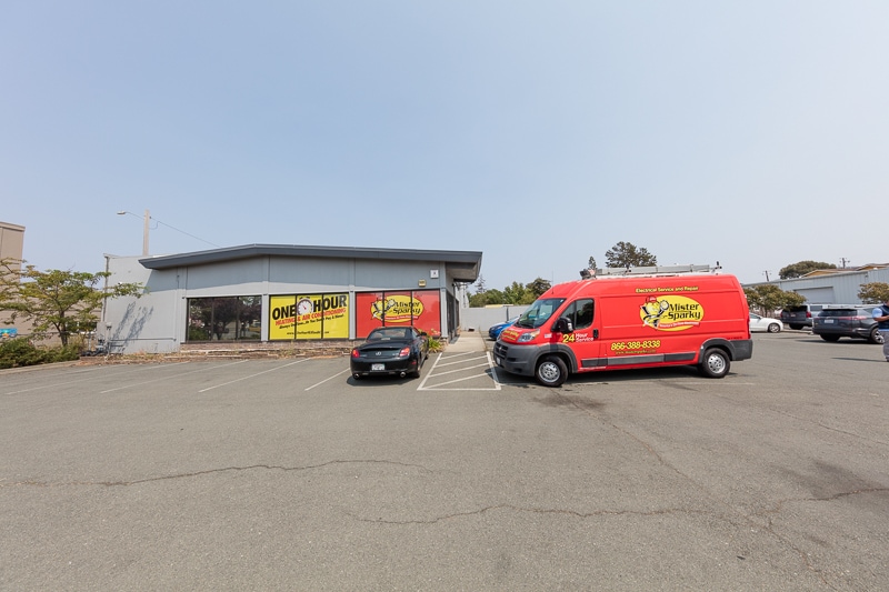 More Photos Of 1400 Petaluma Hill Rd, Santa Rosa Showroom For Sale
