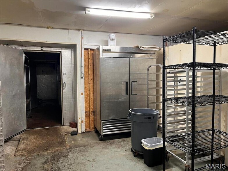 More Photos Of 2112 S Center St, Maryville Restaurant For Sale