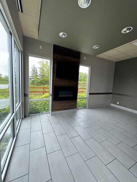 More Photos Of 3941 Broadway St, Cheektowaga Freestanding For Sale