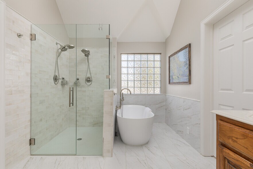 More Photos Of 11030 Wild Rose Ln, Anna Multifamily For Sale