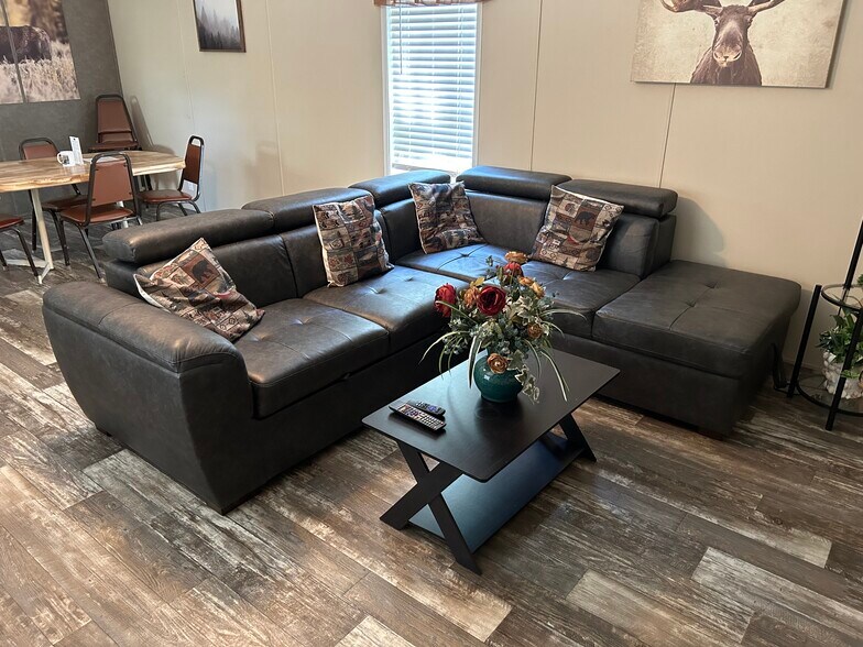 More Photos Of 141 County Road 851, Elizabeth Hotel For Sale