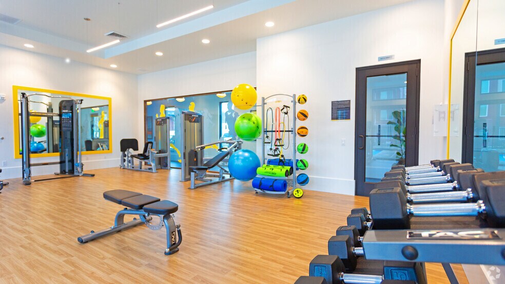 More Photos Of 2200 W Meeker St, Kent Apartments For Lease