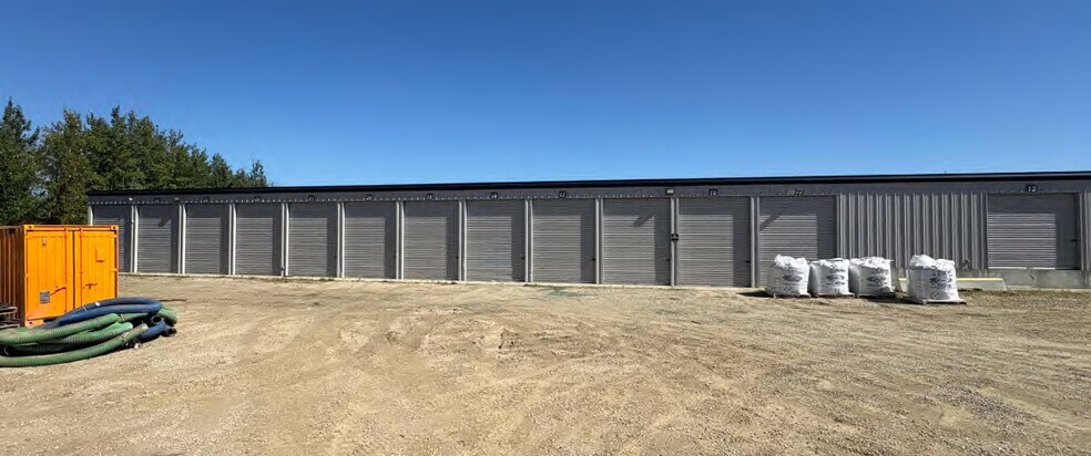 More Photos Of 952 Boulder Blvd, Stony Plain Self Storage For Sale