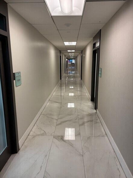 More Photos Of 150 SE 2nd Ave, Miami Office Residential For Sale