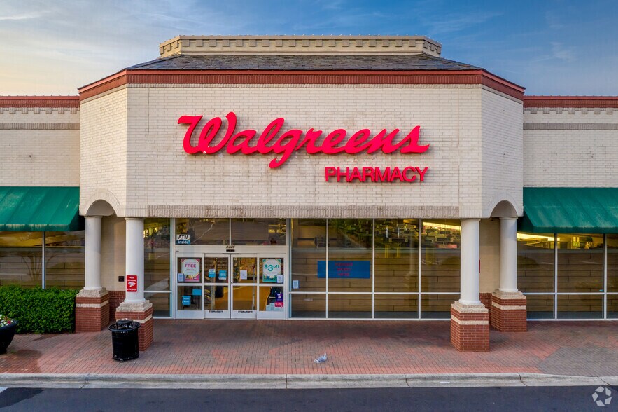 More Photos Of 3333-3351 Pineville Matthews Rd, Charlotte Unknown For Lease