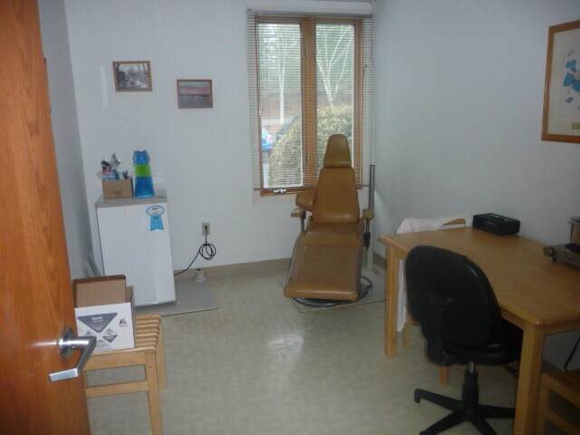 More Photos Of 78 Faunce Corner Mall Rd, North Dartmouth Medical For Sale