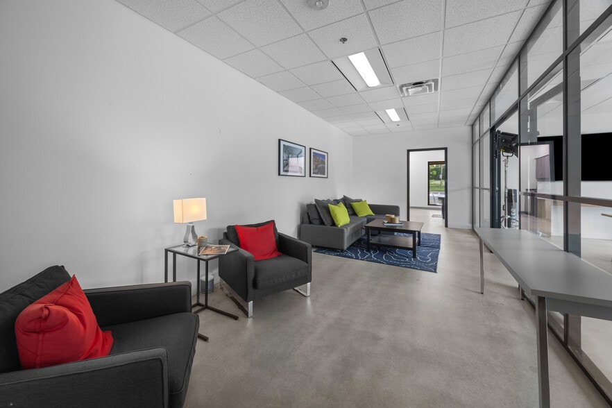 More Photos Of 1 Texas Station Ct, Timonium Office For Lease