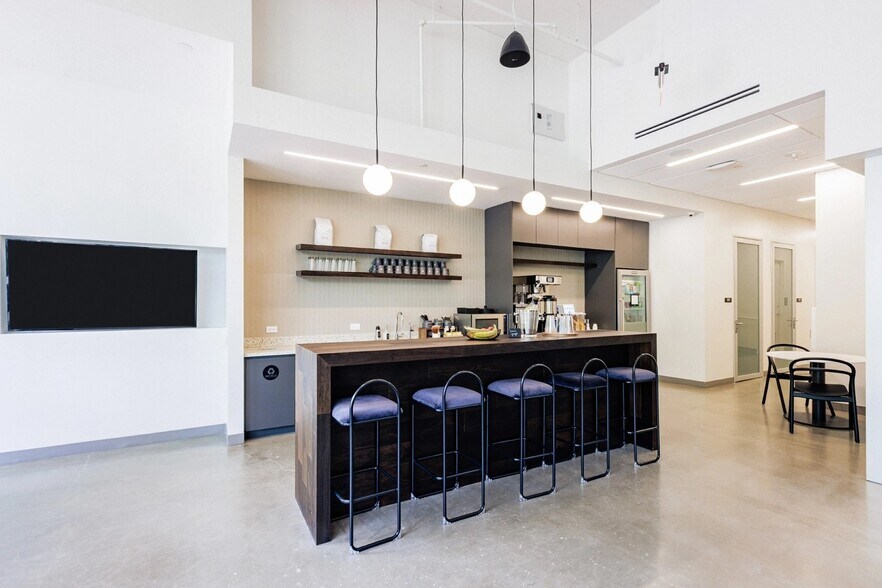More Photos Of 4500 East West Hwy, Bethesda Coworking Space