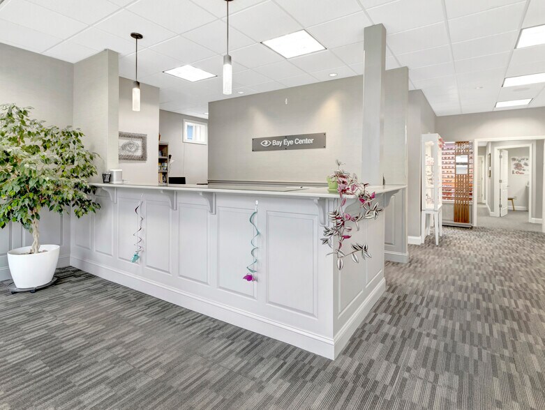 More Photos Of 1-5 N Main St, Mansfield Storefront Retail Residential For Lease