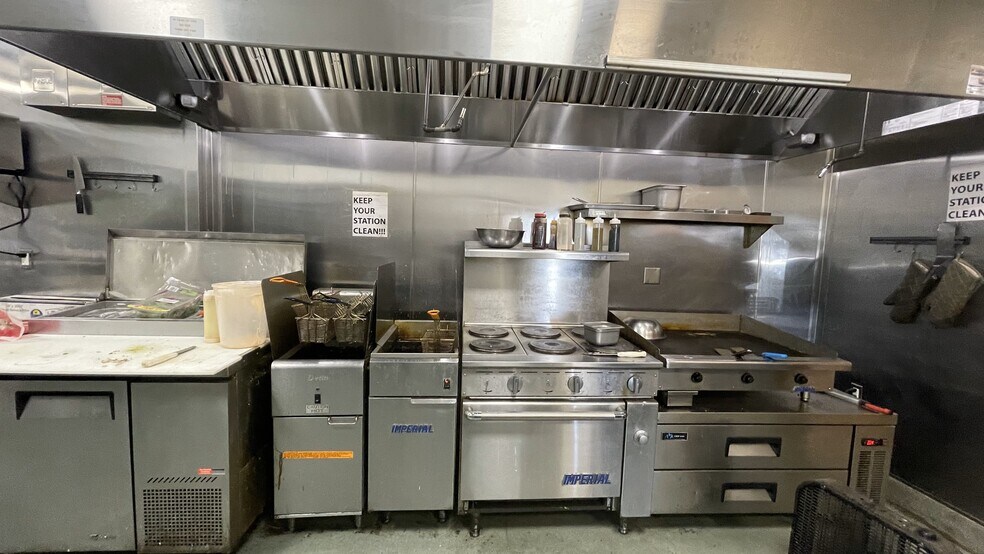 More Photos Of 546 W Compton Blvd, Compton Restaurant For Sale