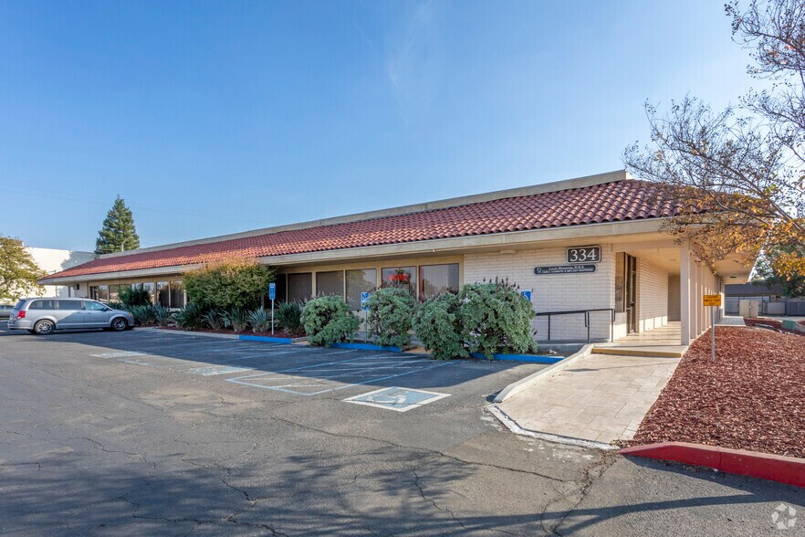 More Photos Of 334 Shaw Ave, Clovis Medical For Lease