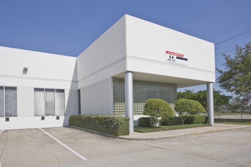 More Photos Of 283 Lockhaven Dr, Houston Warehouse For Lease
