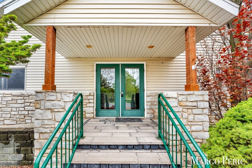 More Photos Of 7884 Eastern Ave SE, Grand Rapids Loft Creative Space For Lease