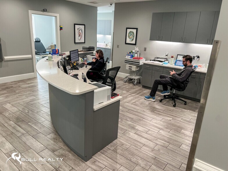 More Photos Of 219 W Boggs St, Lexington Office For Sale