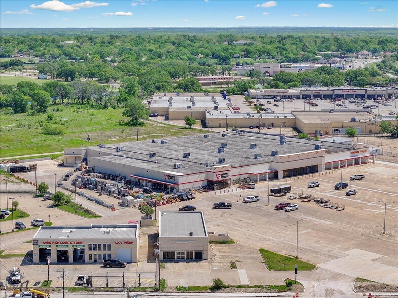 More Photos Of 94 State Highway 205, Terrell General Retail For Sale